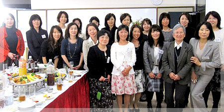 2012年度ソフィア会総会・第13期生銀祝式典開催